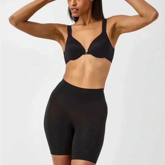 NWOT SPANX Seamless  Power Sculpting Mid-Thigh Short S - Picture 1 of 5